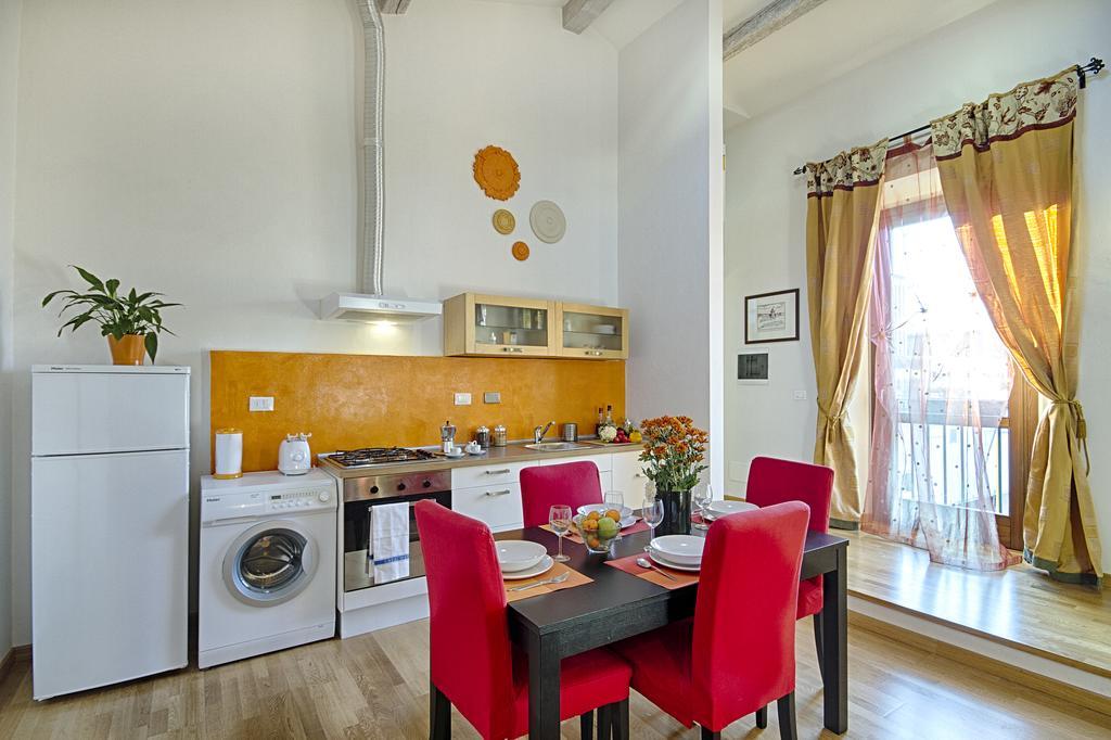Roommo Ghiberti Флоренция Стая снимка
